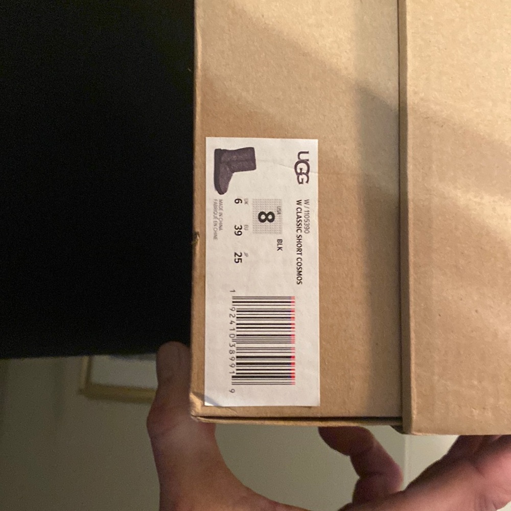 Ugg. Size 8. Classic short Cosmos. Brand New.